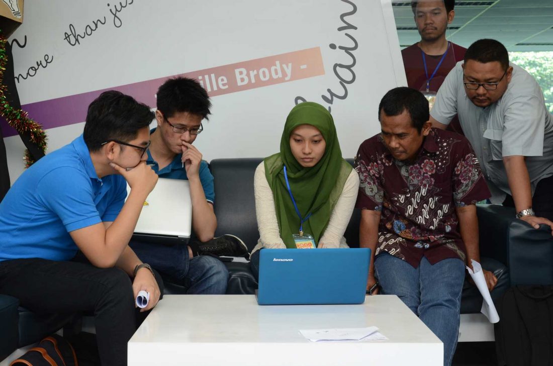 Indonesia’s story of digital innovation in the public sphere is an excitingly recent one. In 2014, national legislative and presidential elections prompted the creation of digital platforms such as Kawal Pemilu, as well as the country’s first governance-inspired hackathon, Code for Vote. 