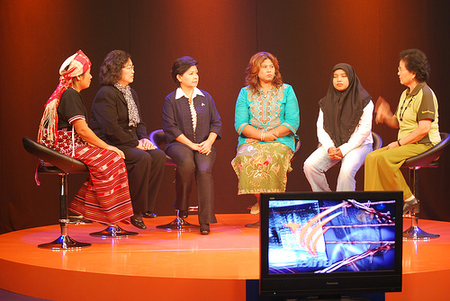 Women discuss views surrounding the Thai Constitution during episode 5 of the program. 