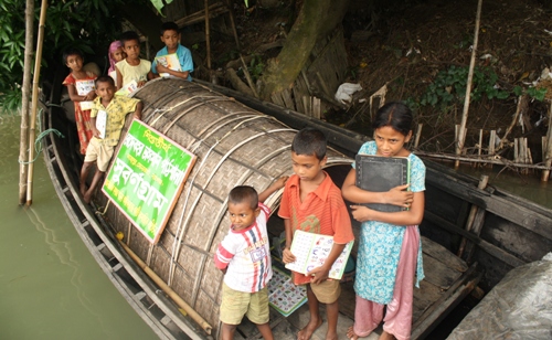 Bangladesh boat school