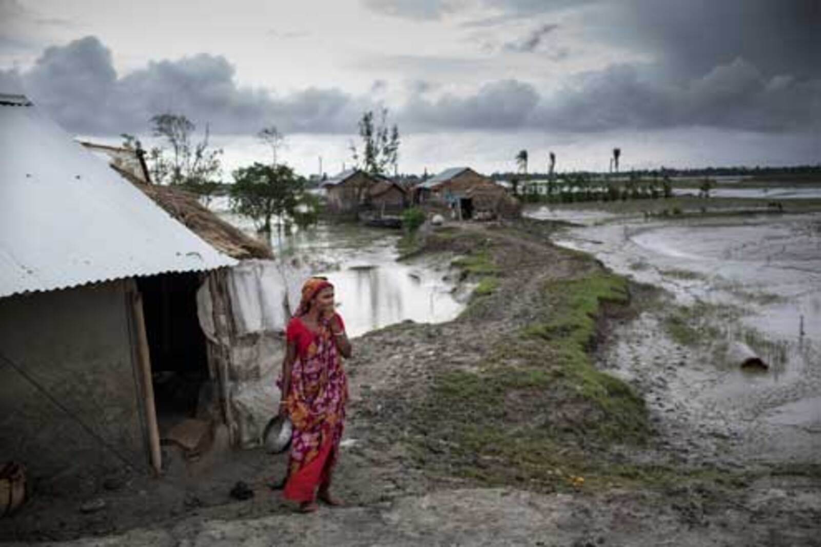 In South and Southeast Asia, 250 million poor rural people live in the low-lying river megadeltas such as this southern region in Bangladesh. Photo/Conor Ashleigh
