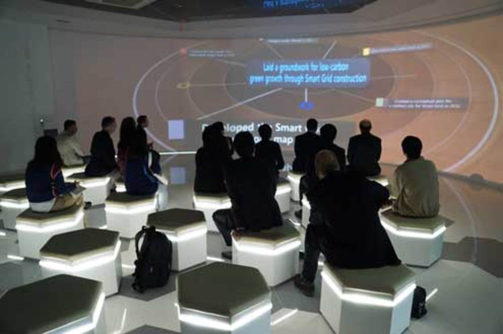 The study tour visited the Smart Grid Information Center and the Climate Change Exhibit Hall in Jeju Island which provided impressive displays of modern emissions reducing technologies.